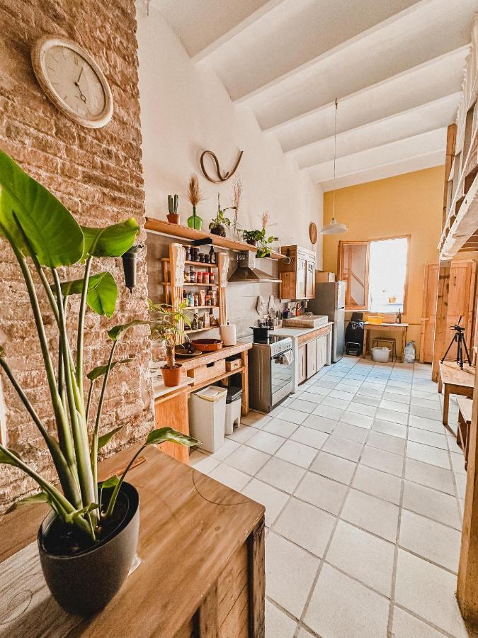 Agradable Piso Compartido Apartment Barcelona Luaran gambar