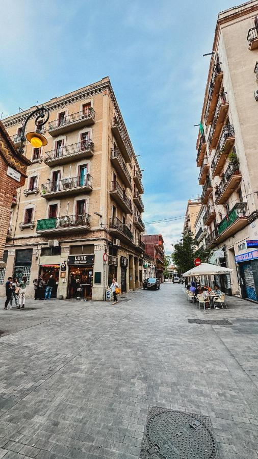 Agradable Piso Compartido Apartment Barcelona Luaran gambar